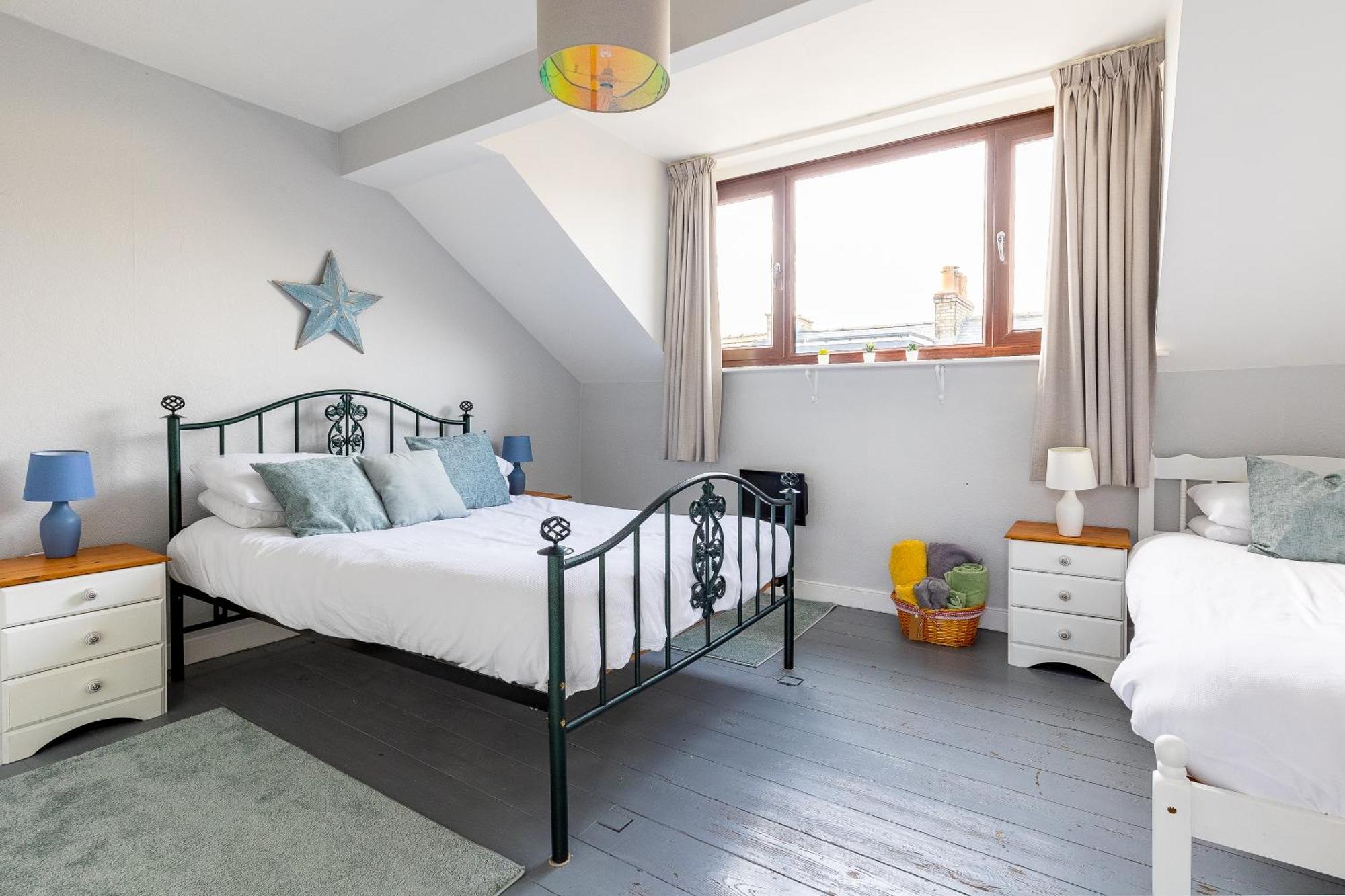 Rovers' Retreat Whitby George Street Экстерьер фото
